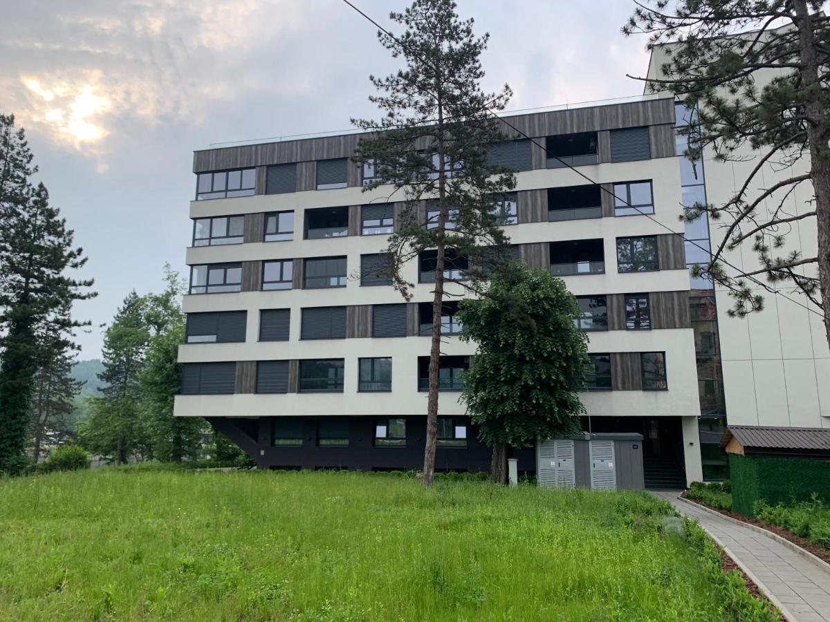 Park Lake Suite Tuzla Bagian luar foto